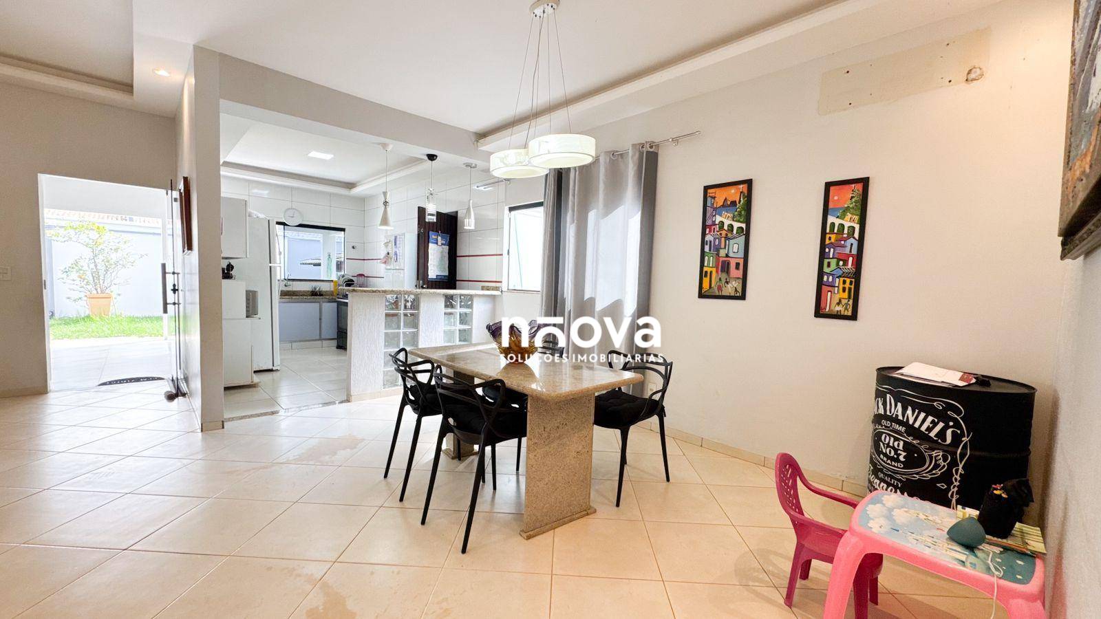 Casa, 3 quartos, 169 m² - Foto 4