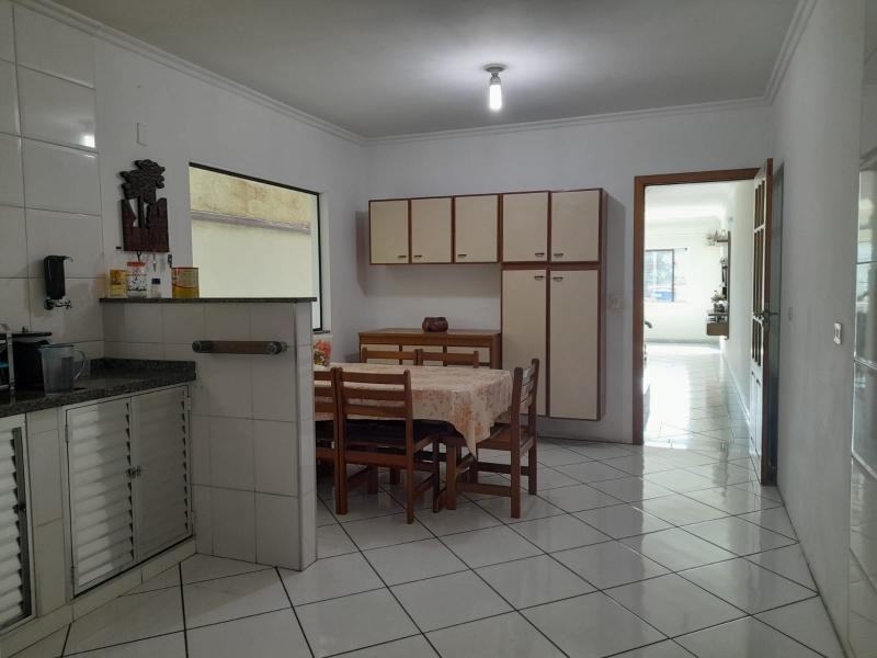 Sobrado à venda com 3 quartos, 140m² - Foto 4