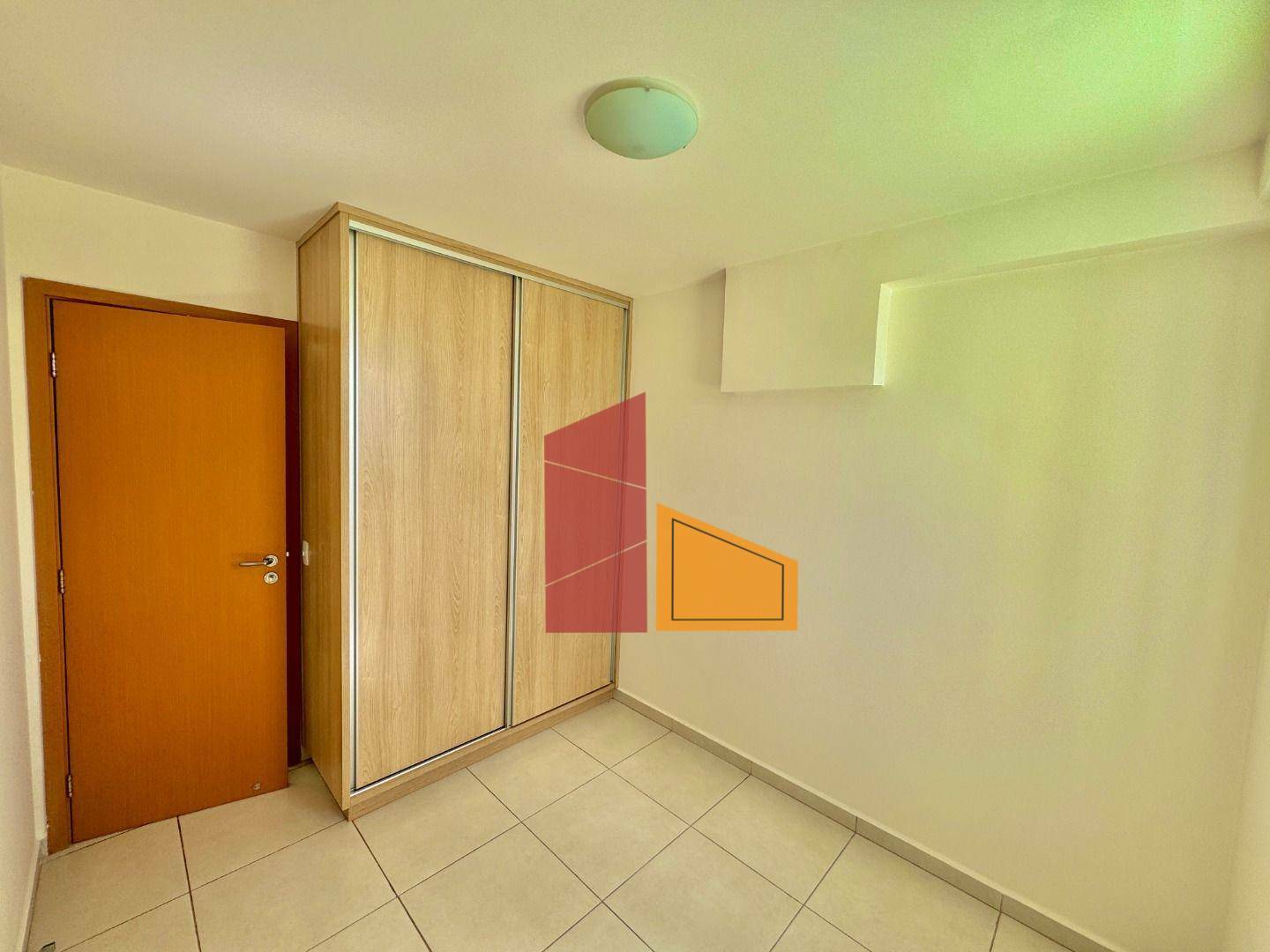 Apartamento à venda com 2 quartos, 69m² - Foto 4