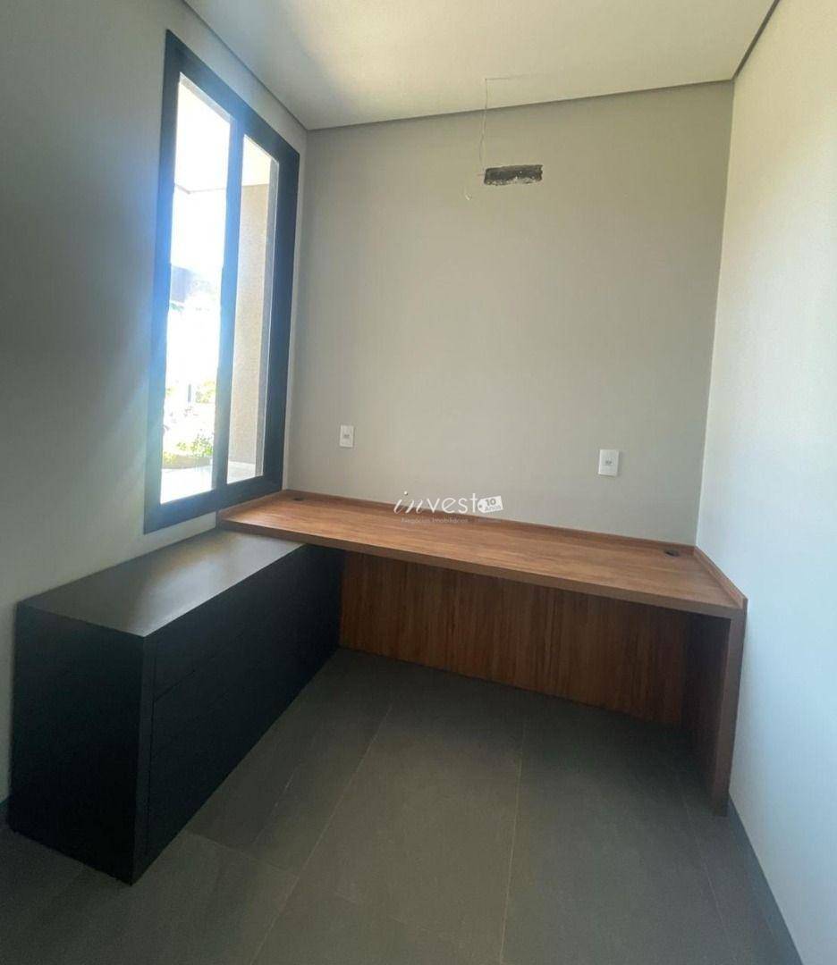 Casa à venda com 3 quartos, 216m² - Foto 32