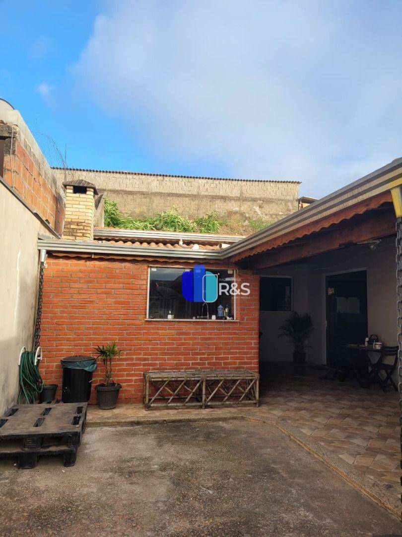 Casa à venda com 2 quartos, 147m² - Foto 1