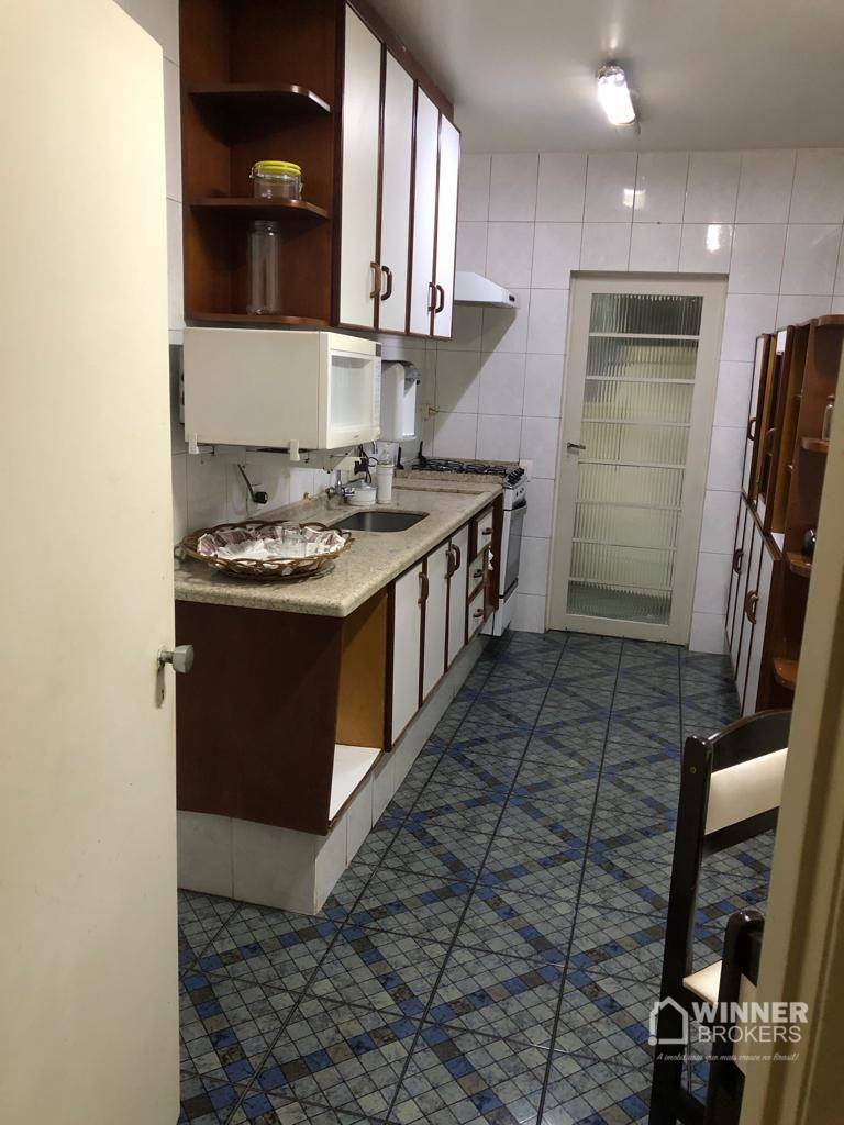 Apartamento à venda com 3 quartos, 177m² - Foto 11