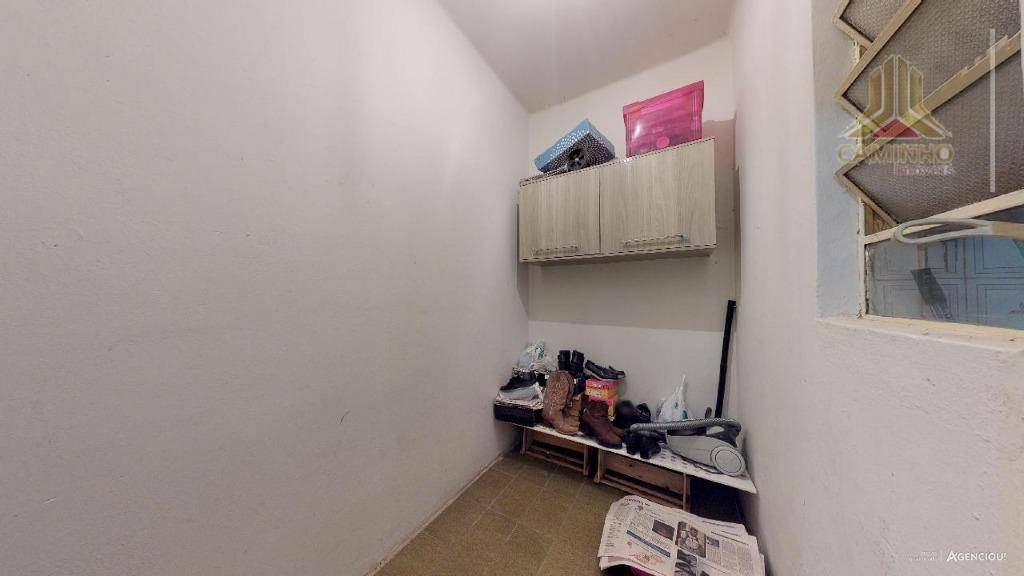 Apartamento à venda com 2 quartos, 68m² - Foto 4