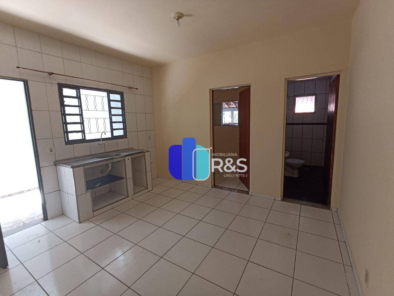 Casa para alugar com 1 quarto, 35m² - Foto 2