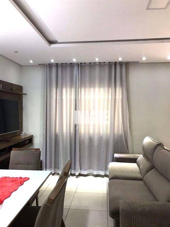 Sobrado à venda com 3 quartos, 128m² - Foto 1