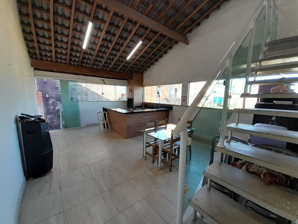 Casa à venda com 3 quartos, 250m² - Foto 28