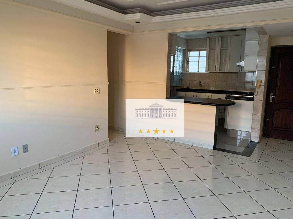 Apartamento à venda com 3 quartos, 77m² - Foto 1