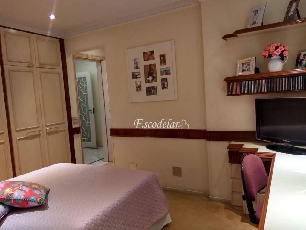 Apartamento à venda com 3 quartos, 240m² - Foto 17