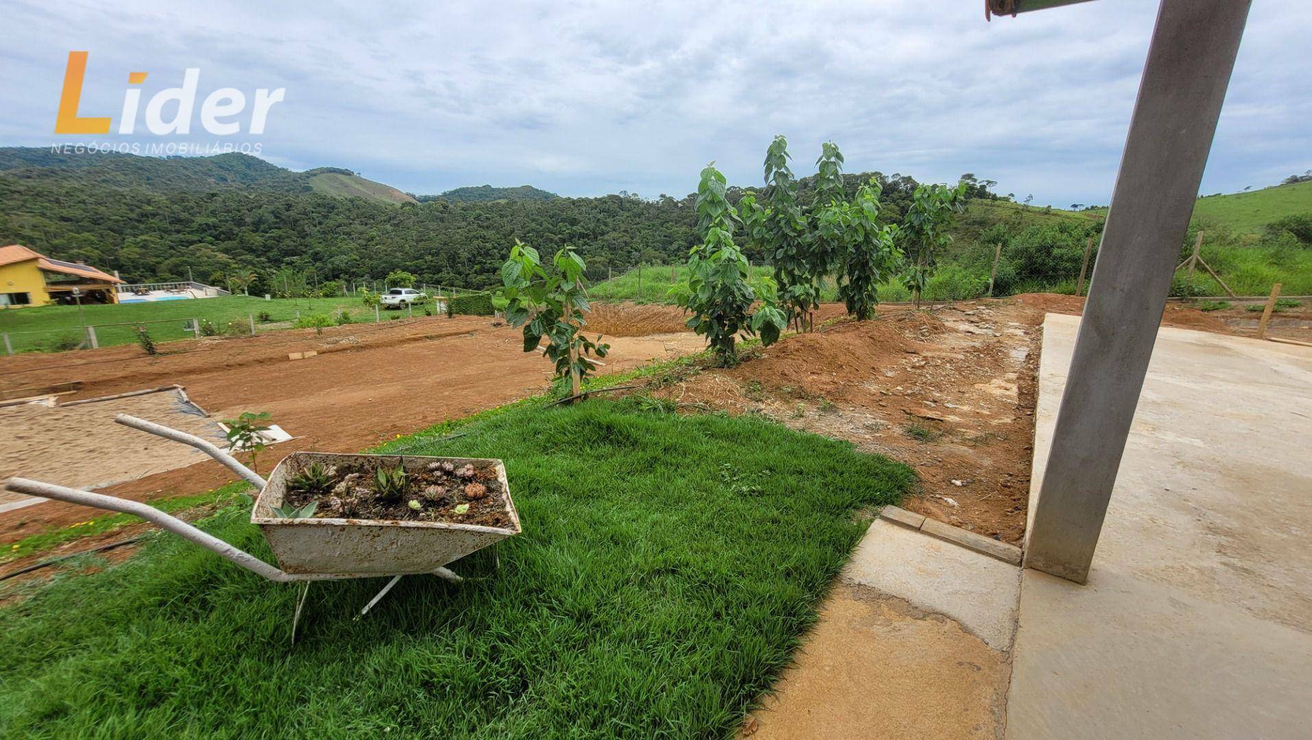 Casa de Condomínio à venda com 3 quartos, 220m² - Foto 17