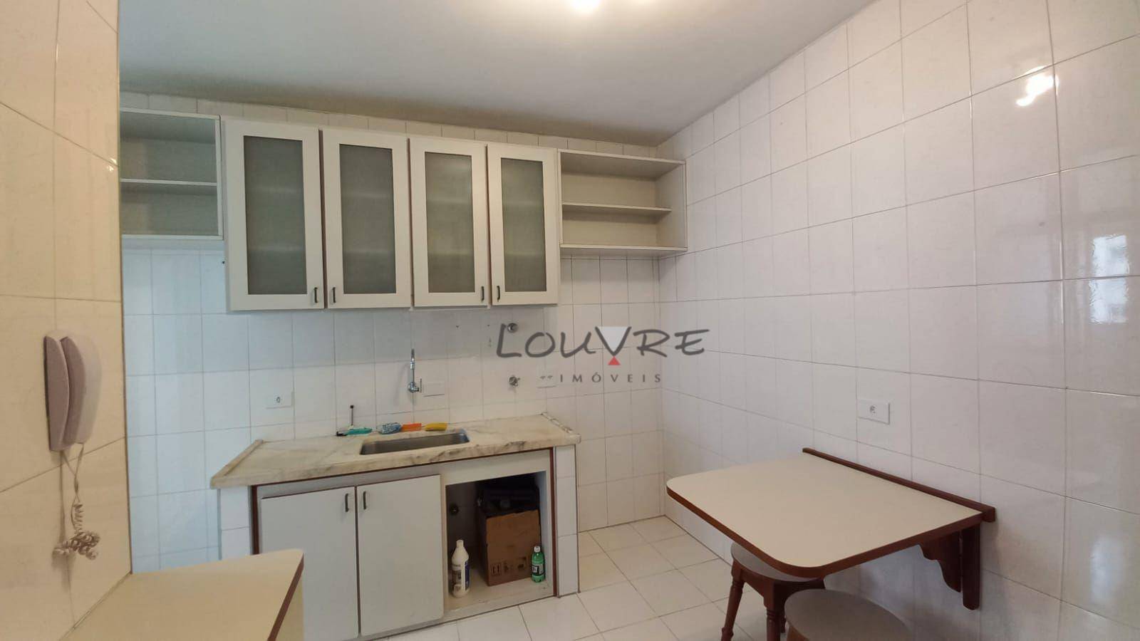 Apartamento para alugar com 2 quartos, 70m² - Foto 11