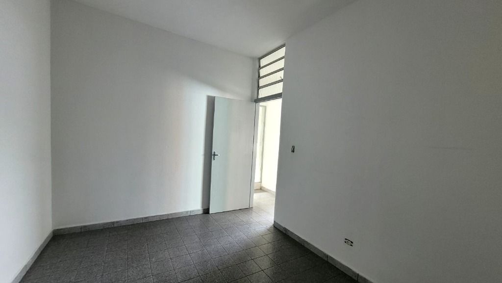 Apartamento para alugar com 2 quartos, 70m² - Foto 9