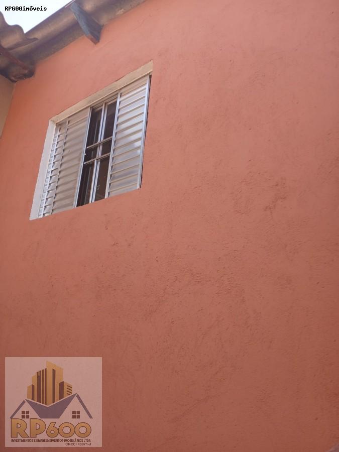 Casa para alugar com 1 quarto, 40m² - Foto 3