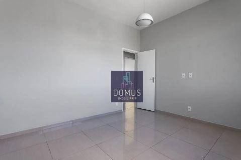 Apartamento à venda com 3 quartos, 105m² - Foto 9