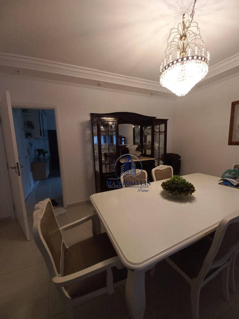 Apartamento à venda com 3 quartos, 140m² - Foto 2