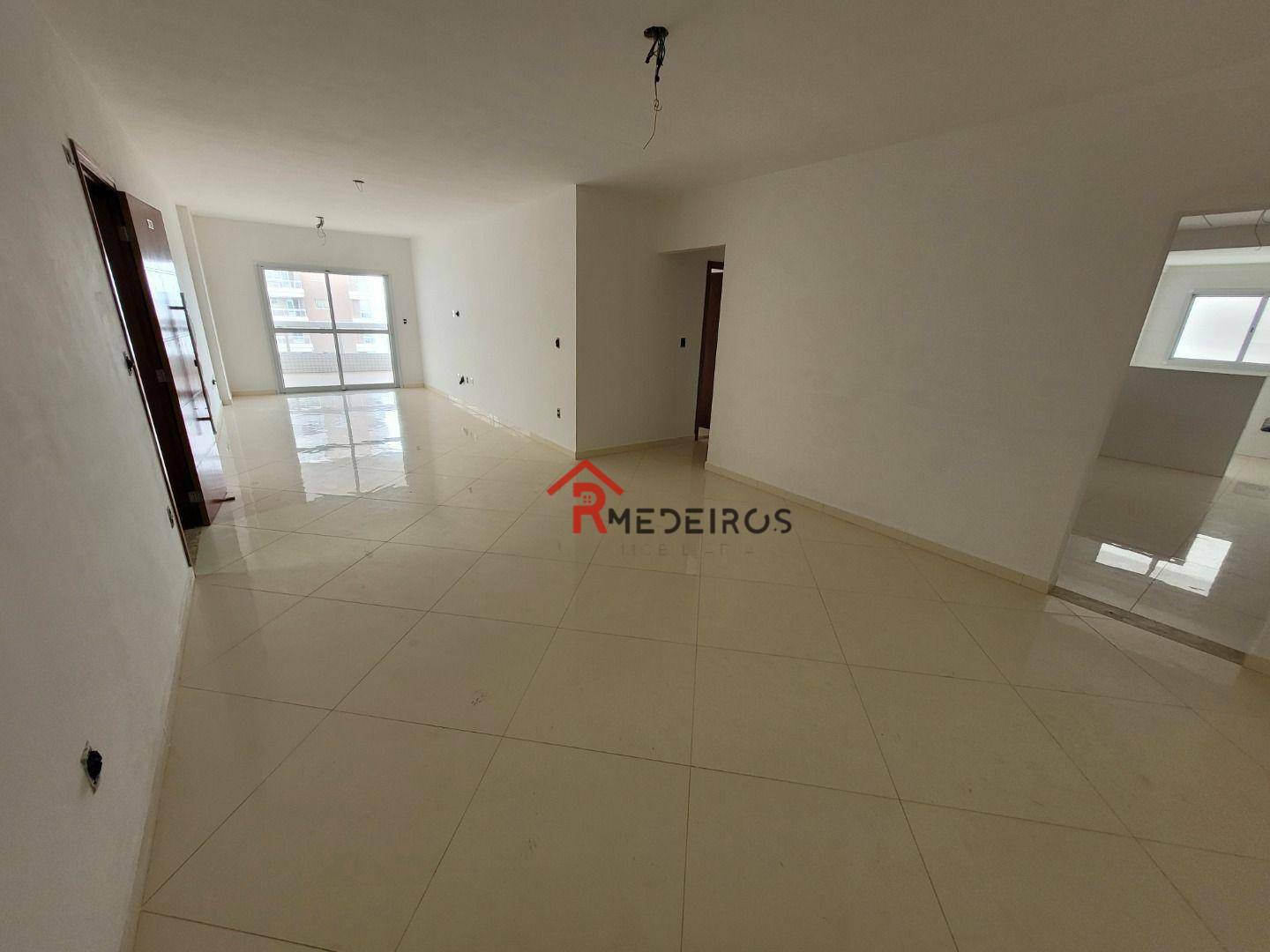 Apartamento à venda com 3 quartos, 162m² - Foto 2