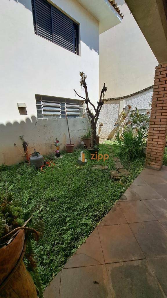 Sobrado à venda com 5 quartos, 270m² - Foto 22