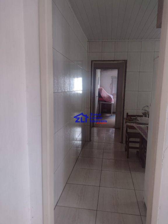 Casa à venda com 3 quartos, 220m² - Foto 5