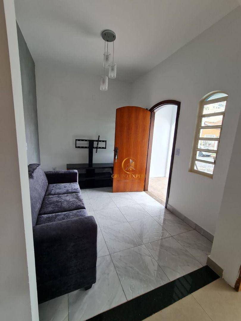 Casa para alugar com 3 quartos, 80m² - Foto 3