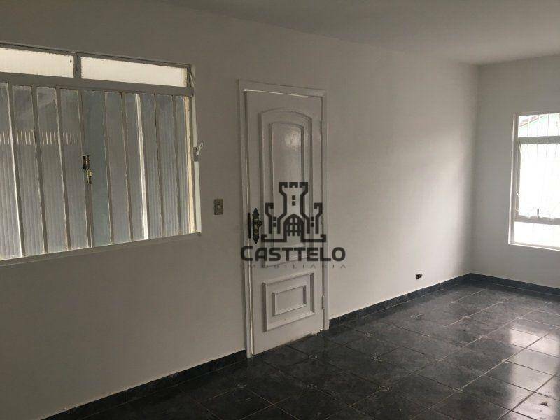 Casa à venda com 4 quartos, 165m² - Foto 3