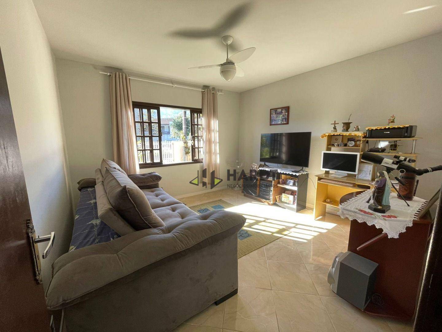 Casa à venda com 5 quartos, 240m² - Foto 30