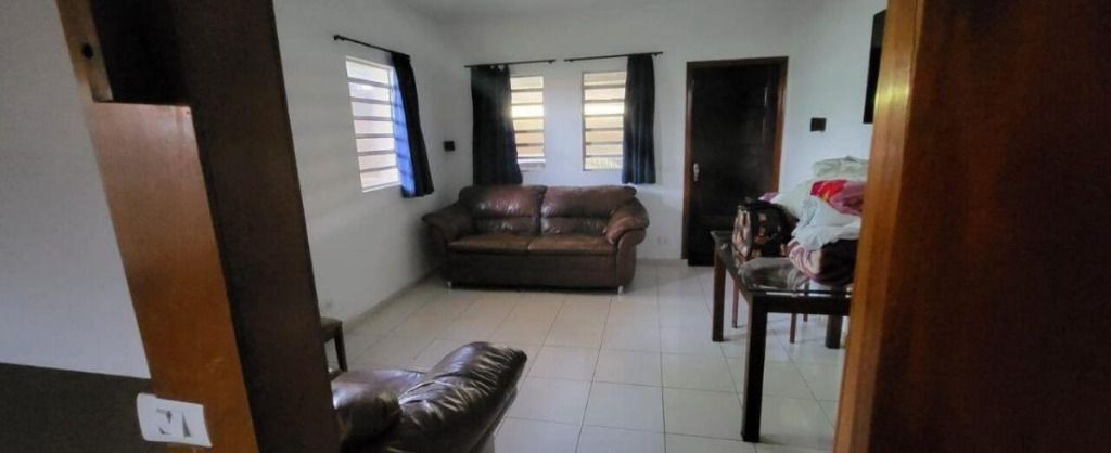 Casa à venda com 4 quartos, 300m² - Foto 2