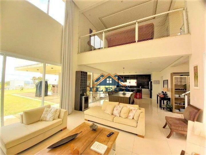 Casa de Condomínio à venda com 3 quartos, 385m² - Foto 1