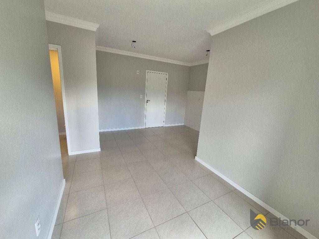 Apartamento à venda com 2 quartos, 55m² - Foto 7