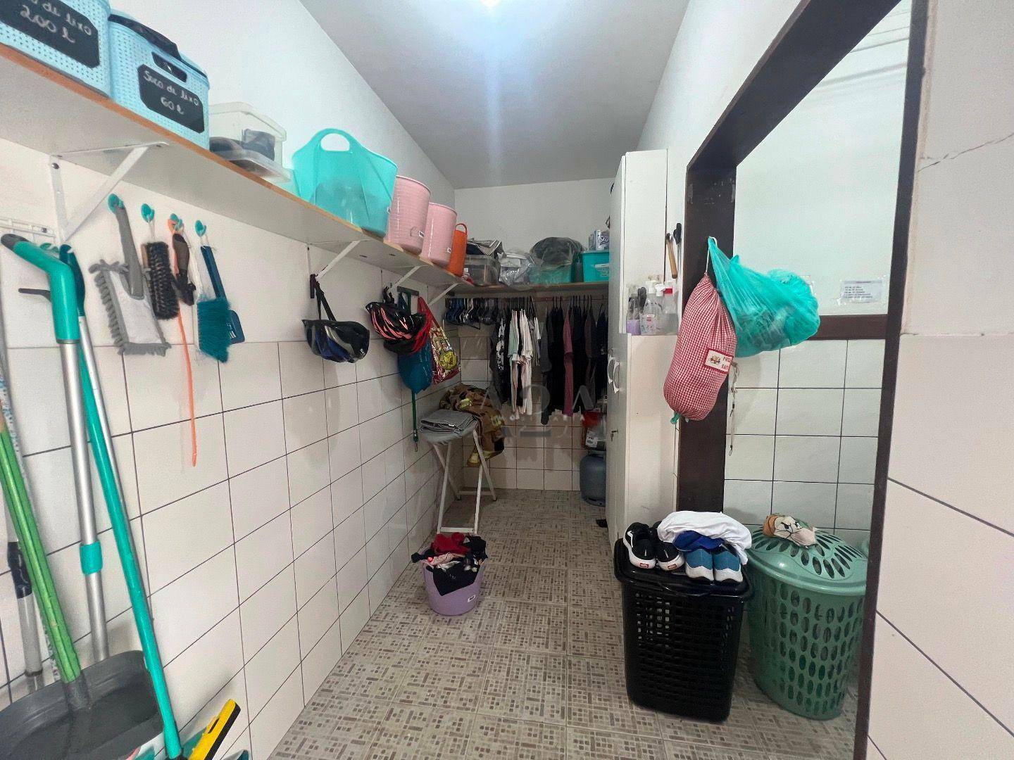 Casa à venda com 4 quartos, 335m² - Foto 29