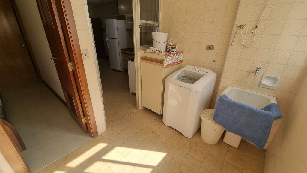 Apartamento à venda com 3 quartos, 140m² - Foto 20