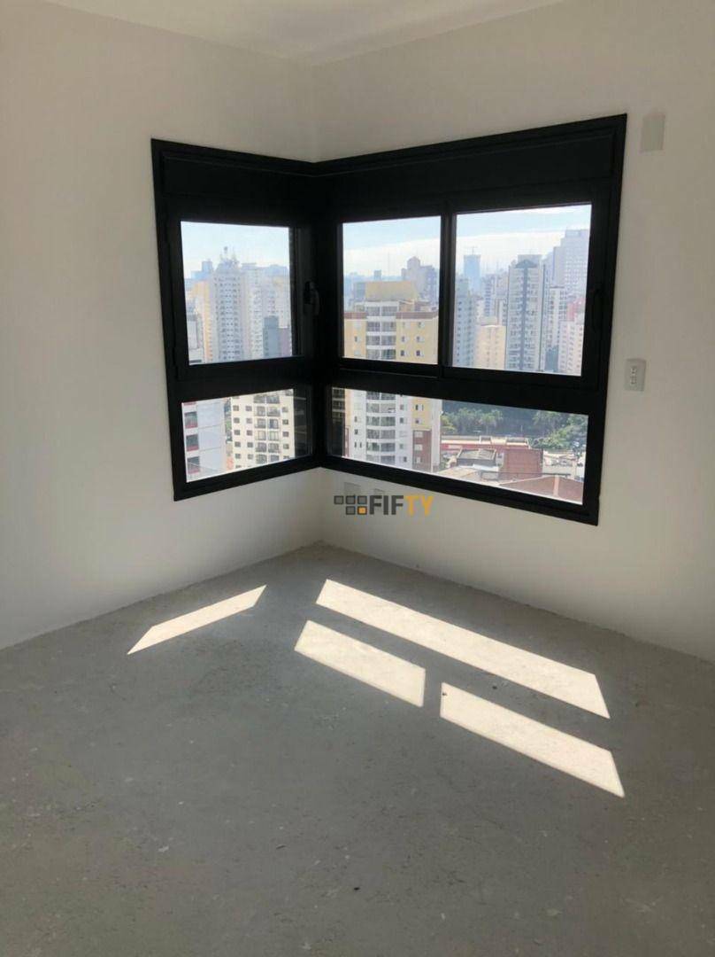 Apartamento à venda com 3 quartos, 95m² - Foto 2