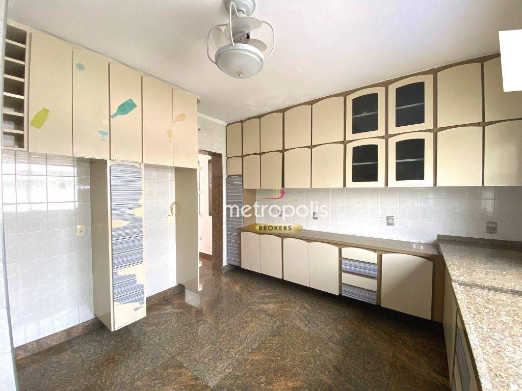 Casa à venda com 3 quartos, 250m² - Foto 9