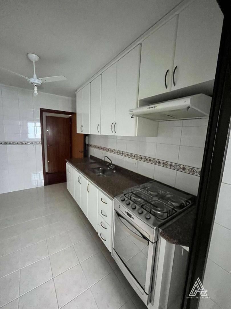 Apartamento à venda com 3 quartos, 114m² - Foto 16