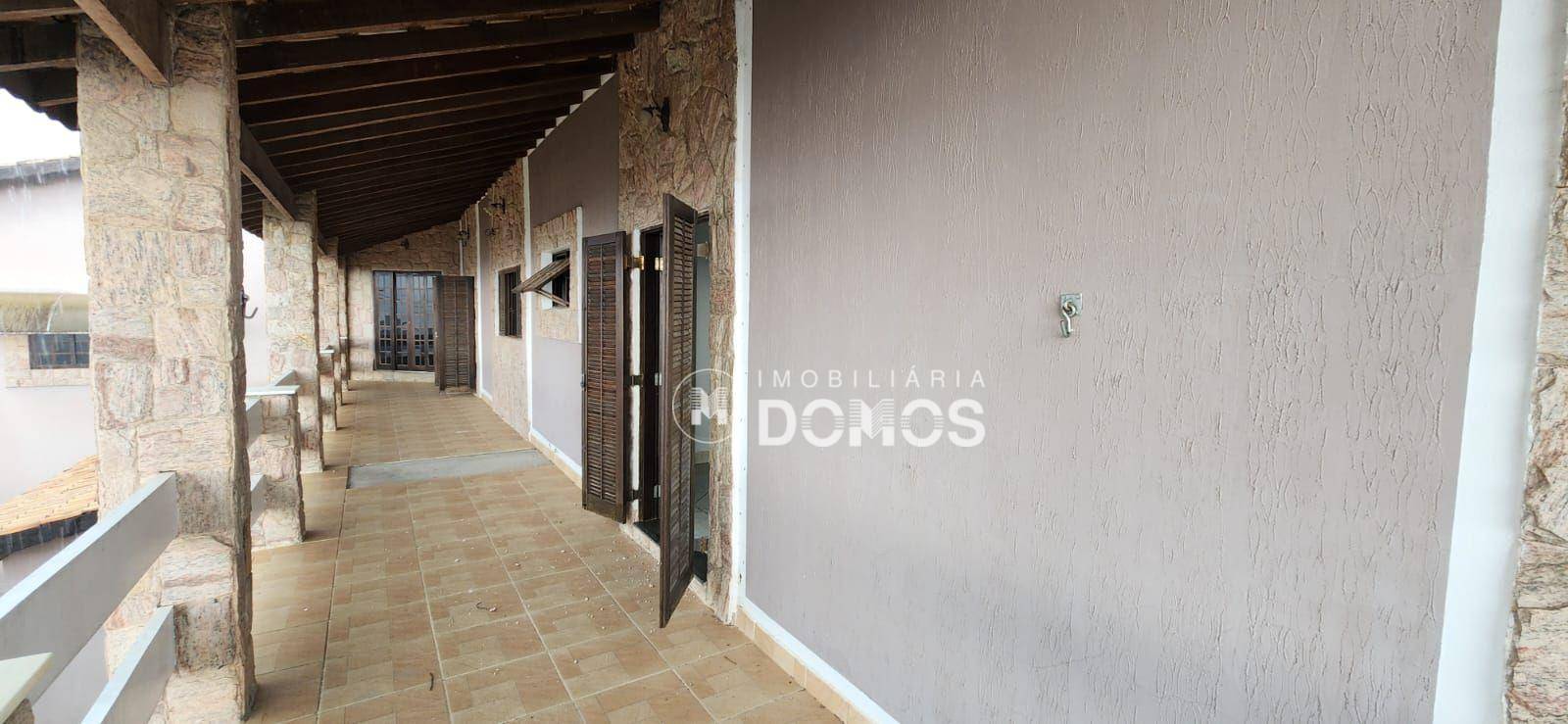 Casa à venda com 3 quartos, 280m² - Foto 2