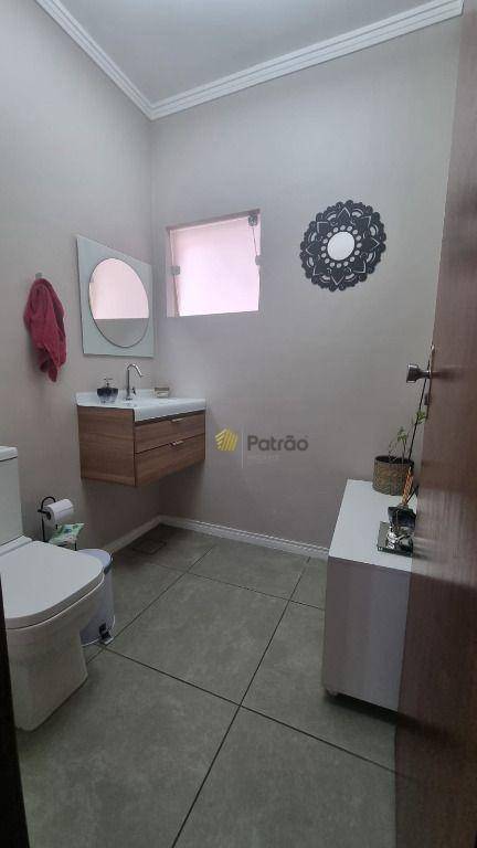 Sobrado à venda com 3 quartos, 202m² - Foto 4