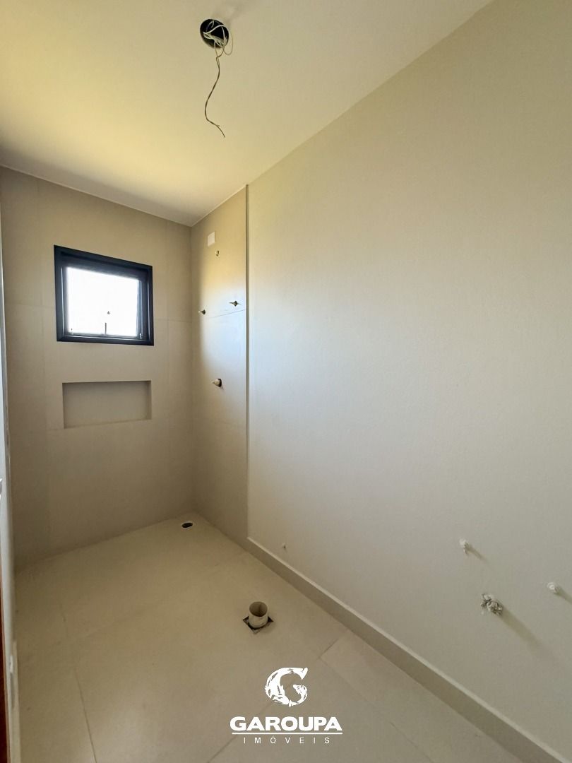 Casa à venda com 3 quartos, 101m² - Foto 11