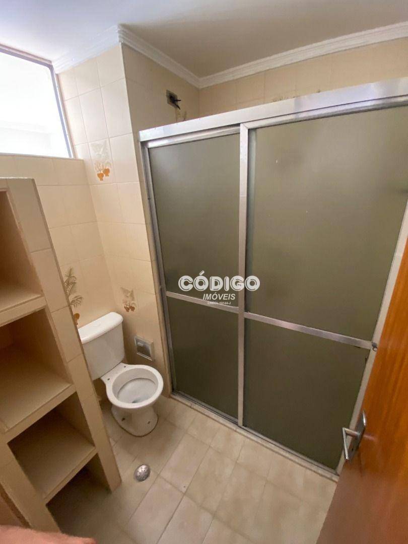 Apartamento para alugar com 2 quartos, 60m² - Foto 7