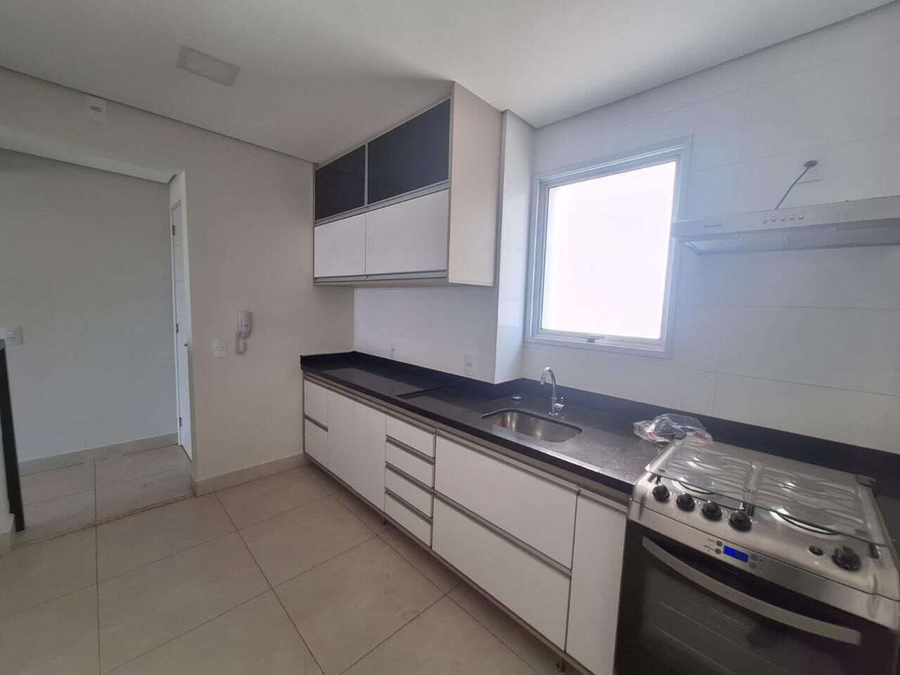 Apartamento para alugar com 3 quartos, 72m² - Foto 2