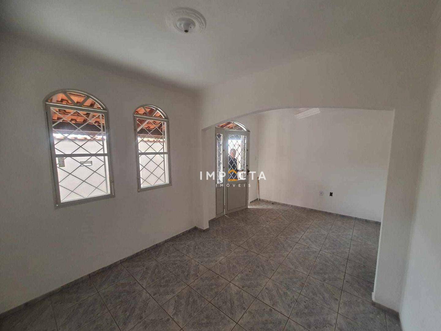 Casa à venda com 2 quartos, 200M2 - Foto 8