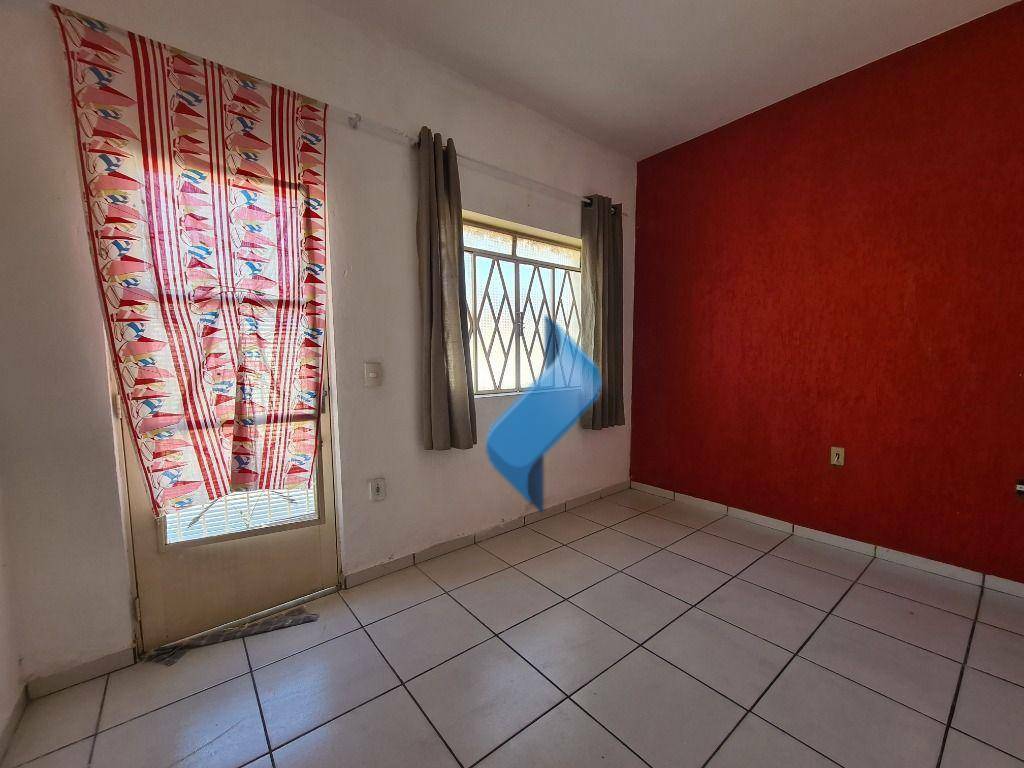 Casa à venda com 2 quartos, 104m² - Foto 5