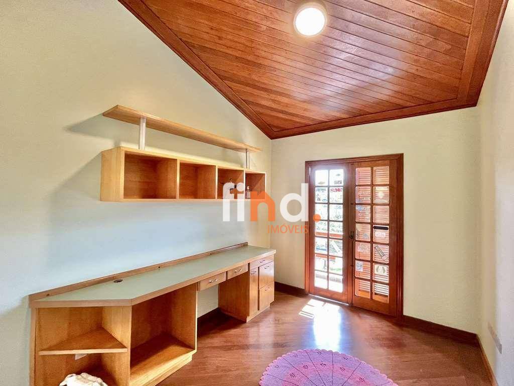 Casa de Condomínio à venda com 3 quartos, 390m² - Foto 17