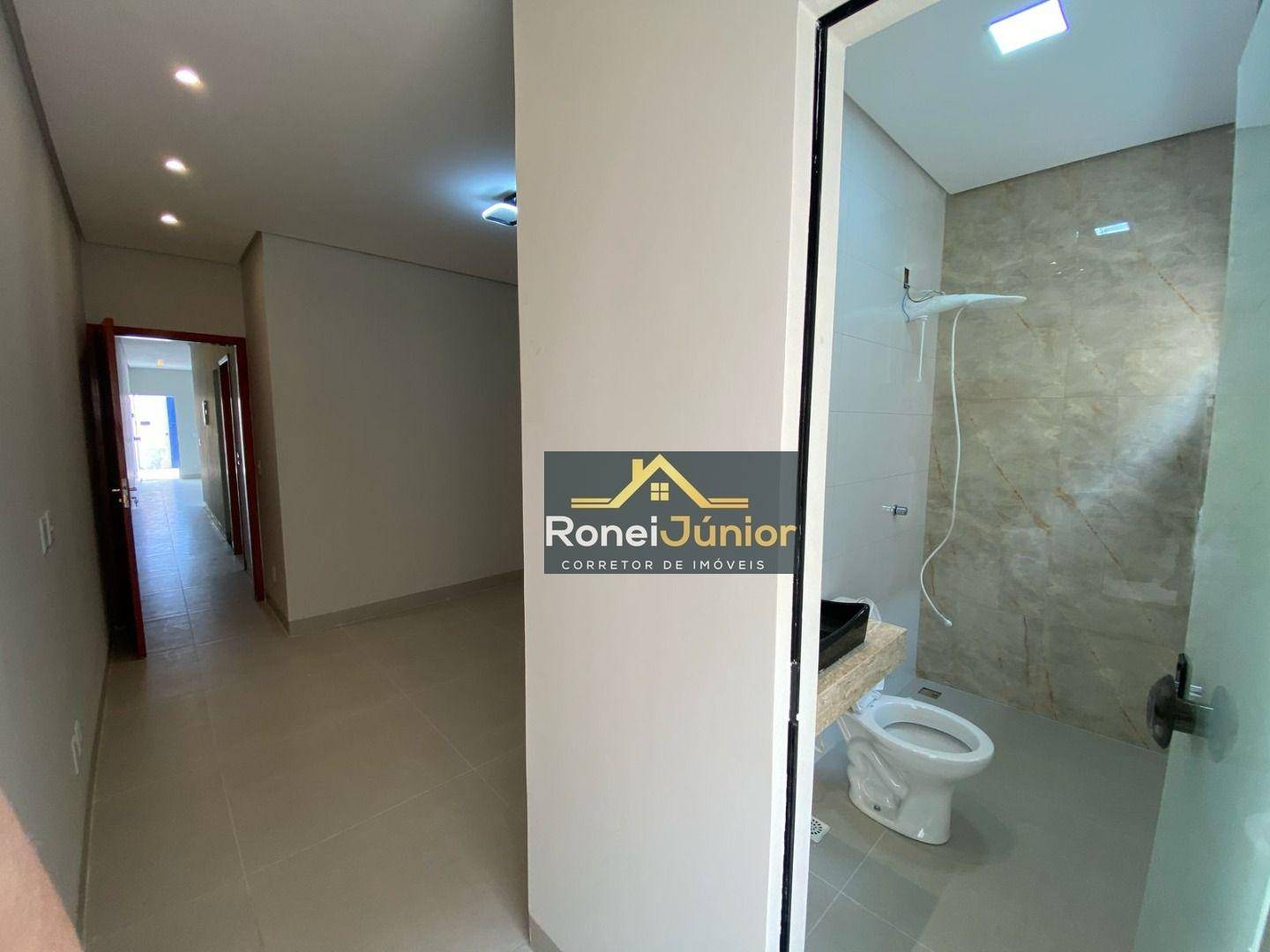 Casa à venda com 2 quartos, 65m² - Foto 9