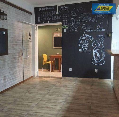 Casa para alugar com 8 quartos, 410m² - Foto 11