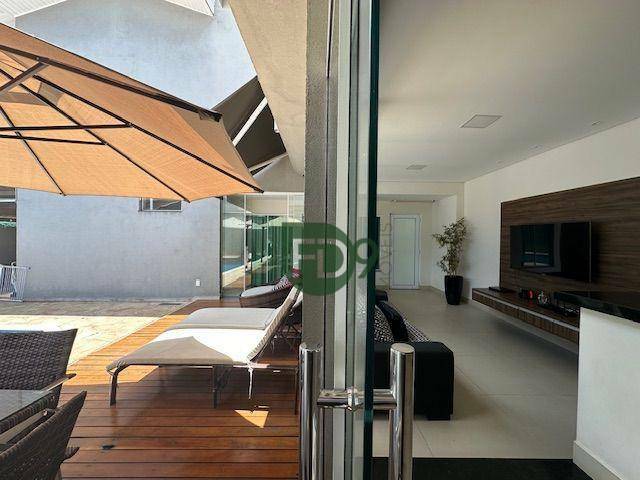 Casa de Condomínio à venda com 3 quartos, 316m² - Foto 9