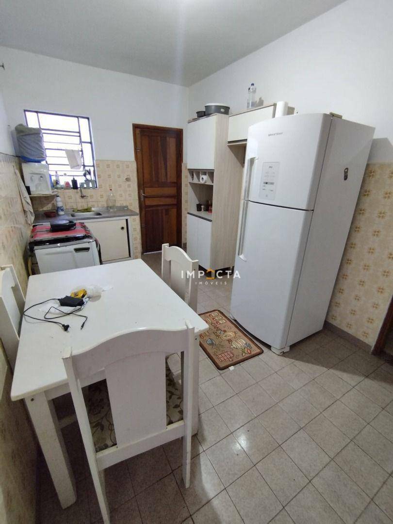 Casa à venda com 2 quartos, 77m² - Foto 7