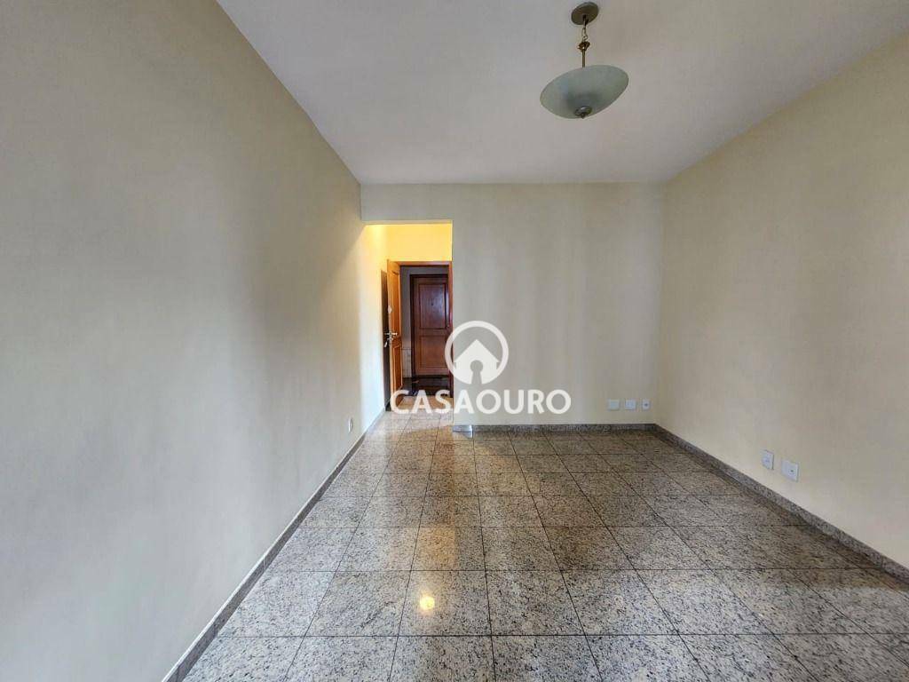 Apartamento à venda com 2 quartos, 72m² - Foto 2