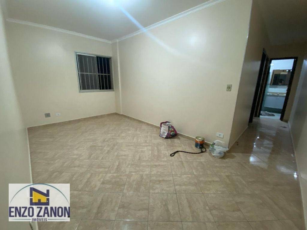 Apartamento à venda com 2 quartos, 64m² - Foto 2