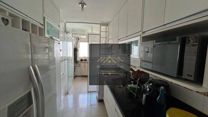 Apartamento à venda com 3 quartos, 100m² - Foto 13