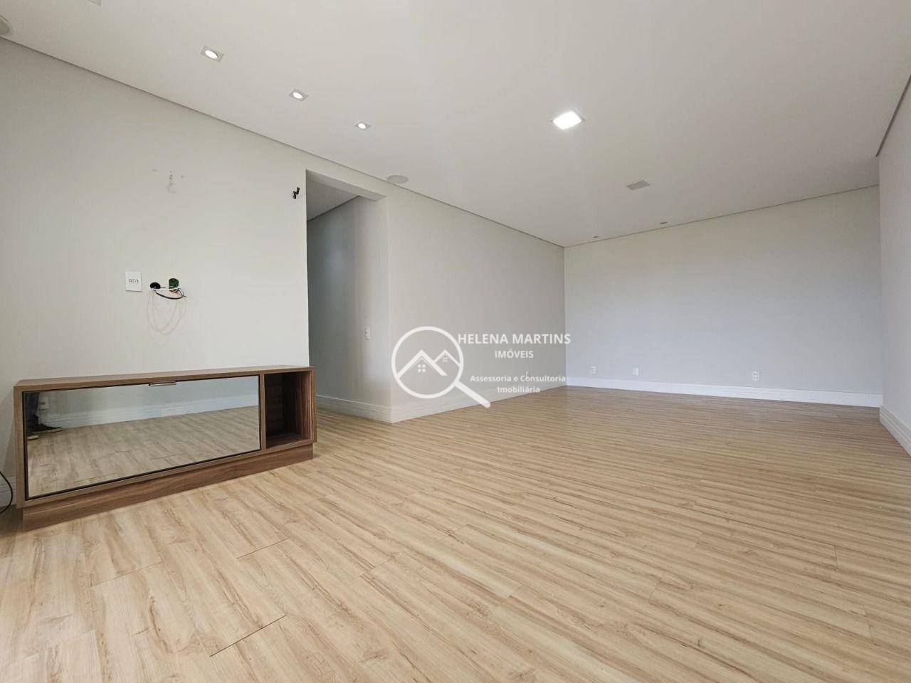 Apartamento à venda com 3 quartos, 119m² - Foto 1