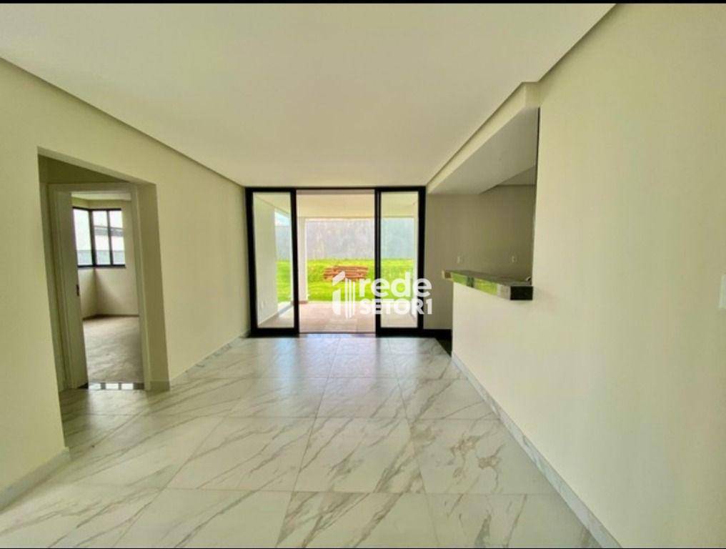 Casa de Condomínio à venda com 4 quartos, 328m² - Foto 8