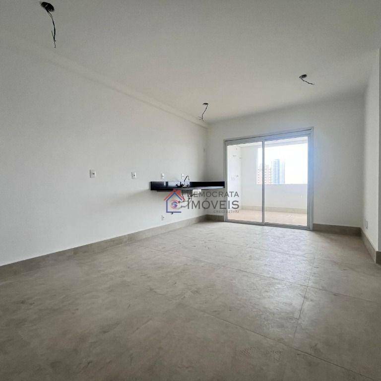 Apartamento à venda com 2 quartos, 67m² - Foto 1